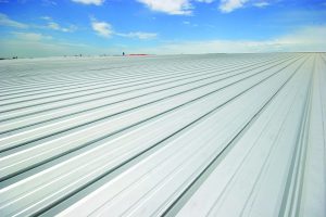 Hệ thống mái lợp MaxSEAM của Nhà thép tiền chế Zamil Steel 