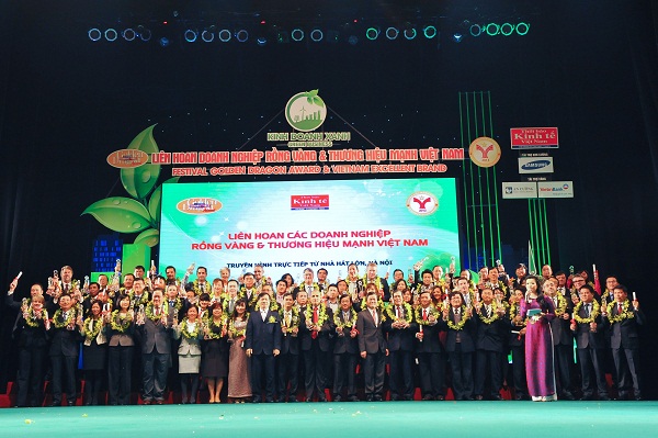 Zamil Steel Buildings Vietnam received the Golden Dragon Award 2013